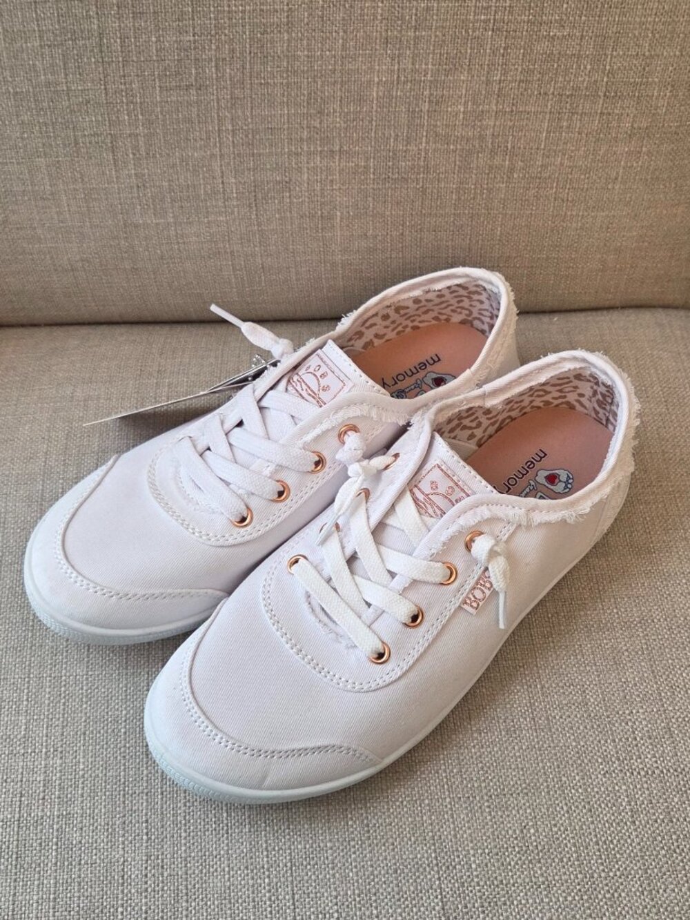 Bobs Skechers B Cute Memory Foam Sneakers Size 6.5 White NEW Slip On Casual